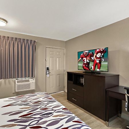 Red Roof Inn Реддинг Экстерьер фото