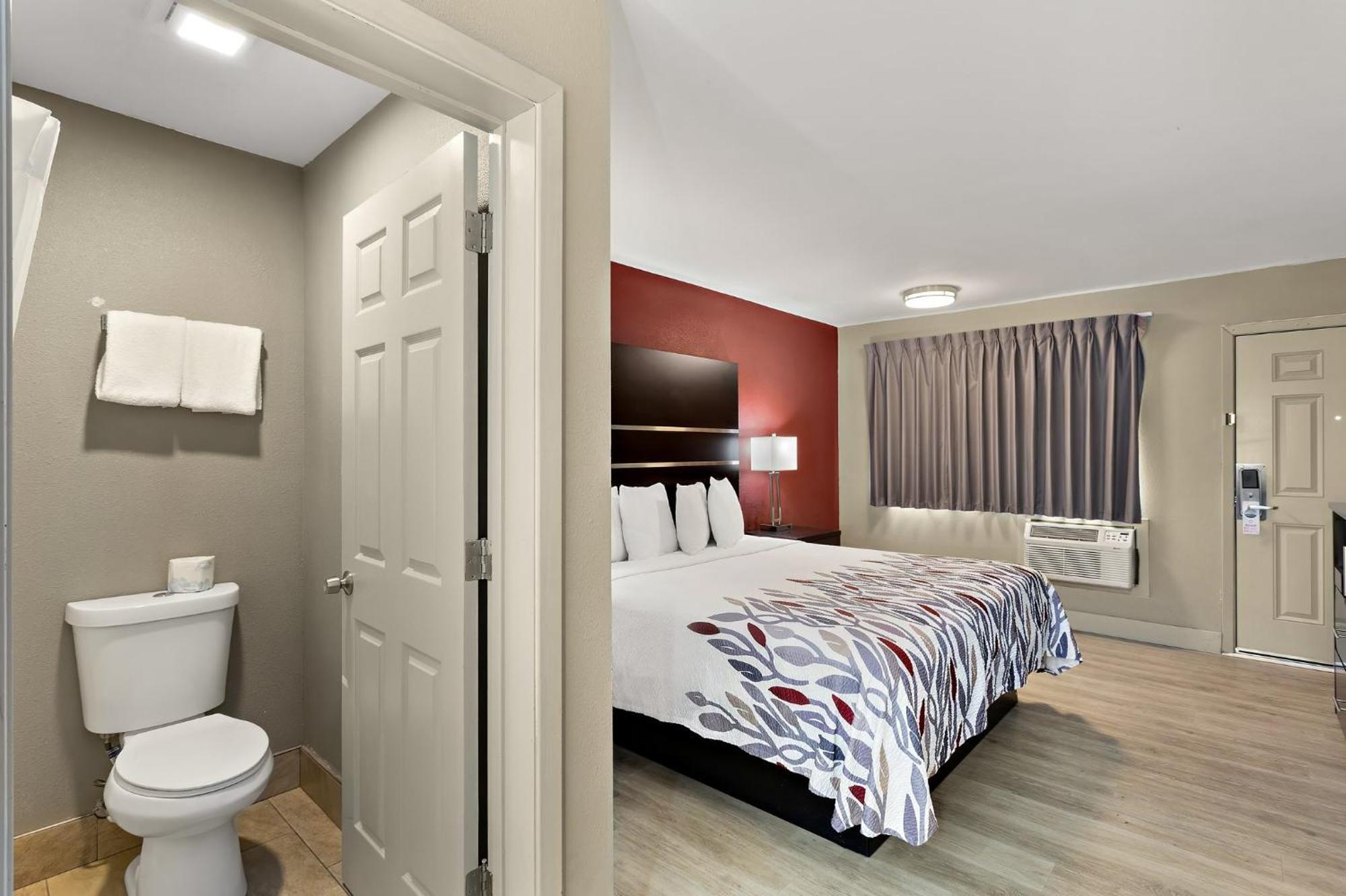 Red Roof Inn Реддинг Экстерьер фото