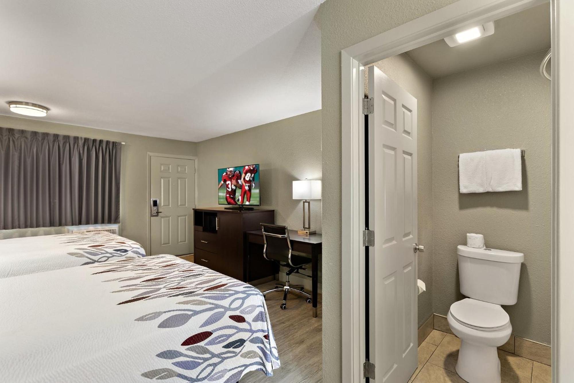 Red Roof Inn Реддинг Экстерьер фото