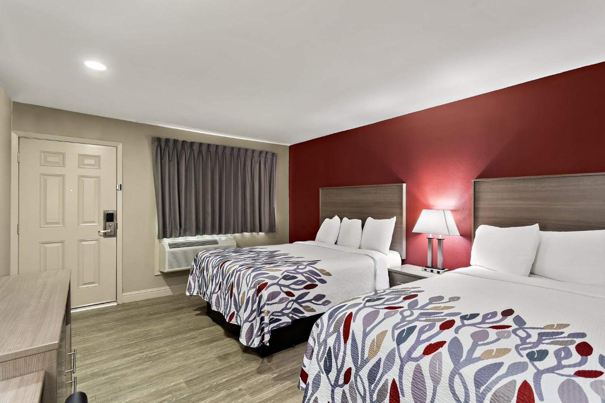Red Roof Inn Реддинг Экстерьер фото